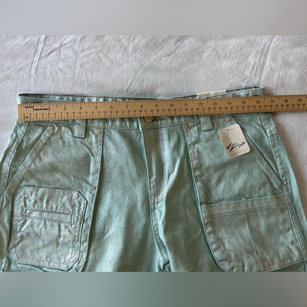 Free People We The Free Lap of Luxury Barrel Cargo Jeans Women’s Size 29 NWT - Picture 6 of 13